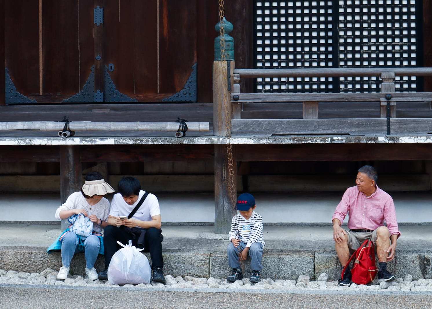 Puertas del Templo Kiyomizudera. Al este de Kioto, en las colinas boscosas de Higashiyama. 